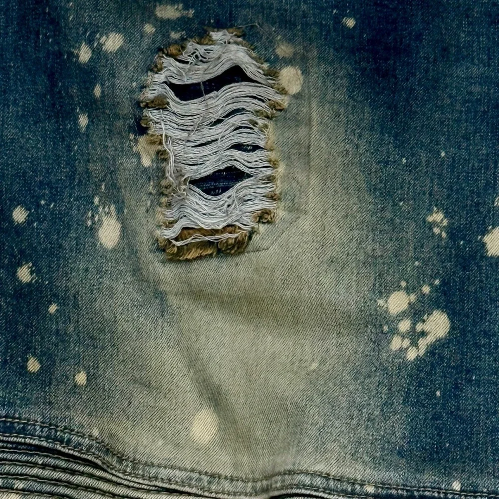 Makobi vintage trashed